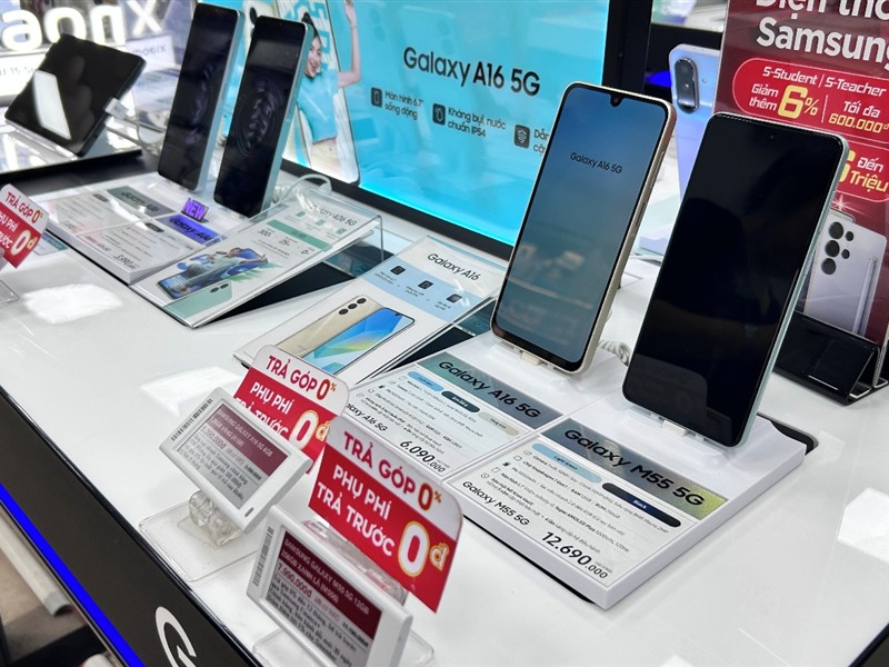 zkong cellphones.jpg zkong cellphones.jpg