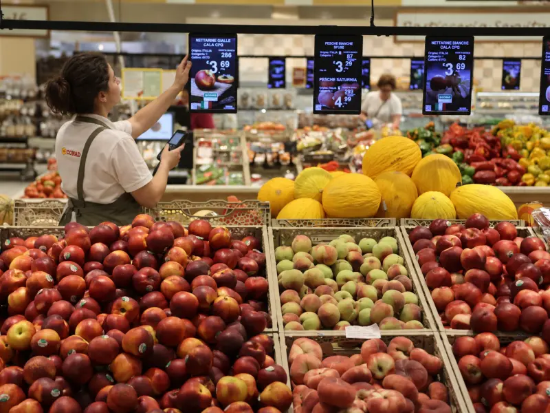 Smarter Shelf Operations with Stock Alerts and Product Positioning