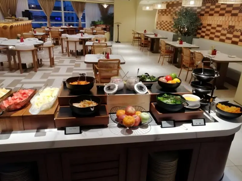 Digital Buffet Labels for Dish-Level Information