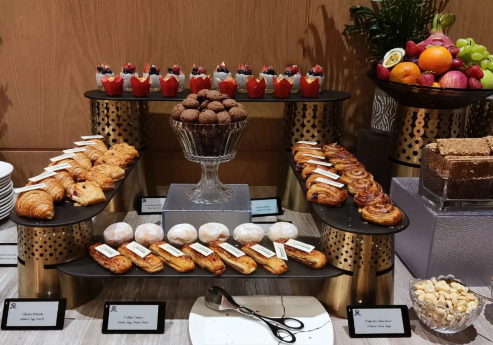 Digital Buffet Labels & Menu Displays for Food Service